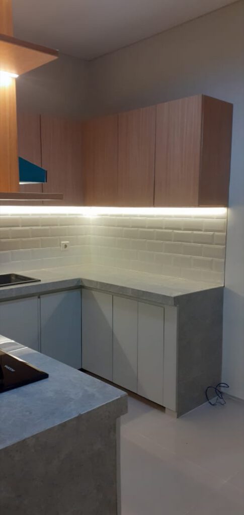 Dapur Natural Kontemporer 04 — Klara Interior